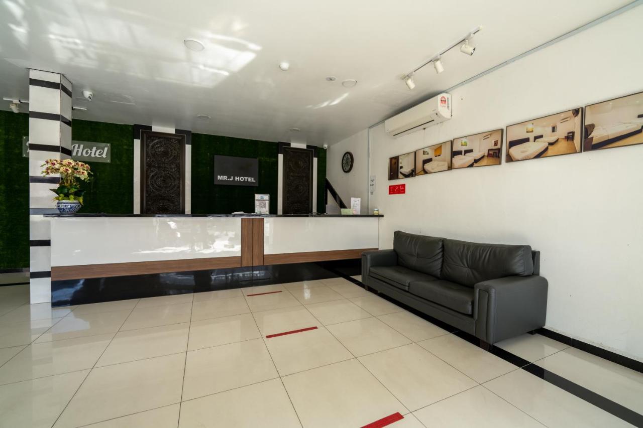 Mary J Hotel Family 10 Pax Room โกตาบารู ภายนอก รูปภาพ