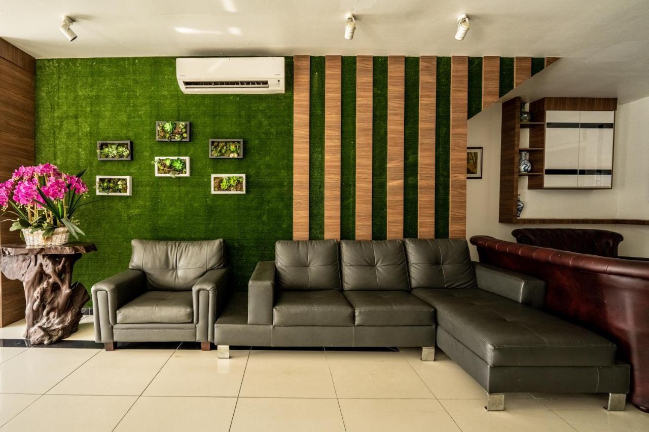 Mary J Hotel Family 10 Pax Room โกตาบารู ภายนอก รูปภาพ