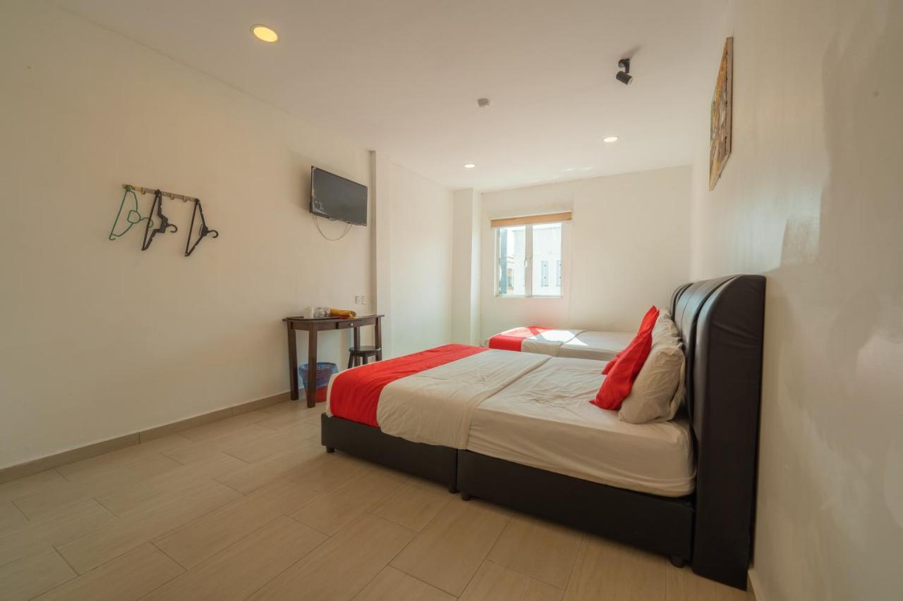 Mary J Hotel Family 10 Pax Room โกตาบารู ภายนอก รูปภาพ