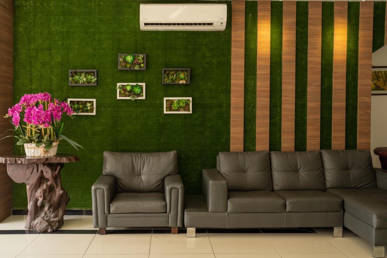 Mary J Hotel Family 10 Pax Room โกตาบารู ภายนอก รูปภาพ
